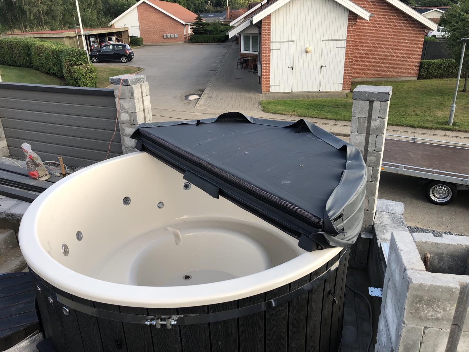 HOT TUB 1.8m (external stove) 13